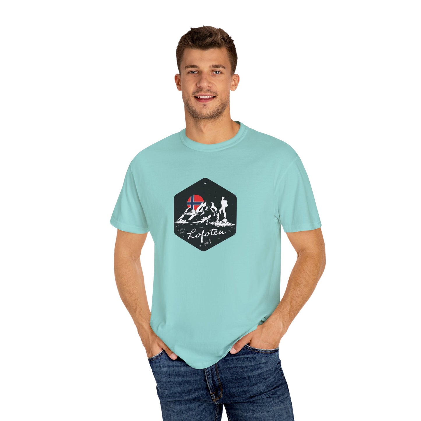 Nature Lover Unisex T-shirt - Lofoten Hiker Norway