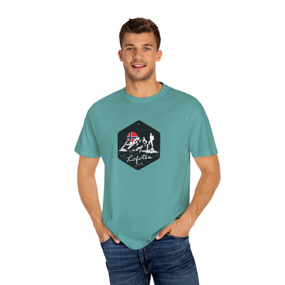 Nature Lover Unisex T-shirt - Lofoten Hiker Norway