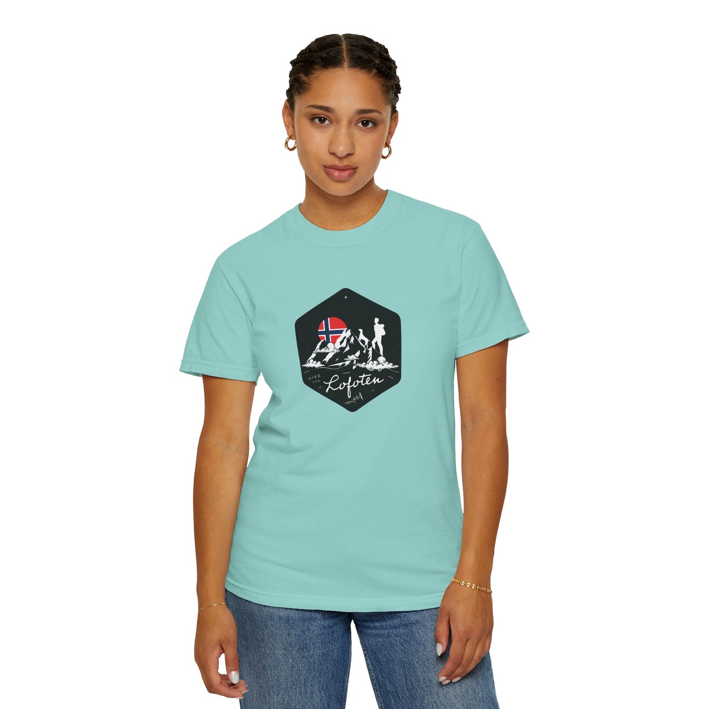 Nature Lover Unisex T-shirt - Lofoten Hiker Norway