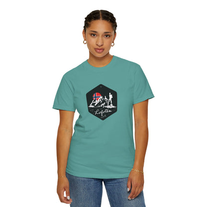 Nature Lover Unisex T-shirt - Lofoten Hiker Norway
