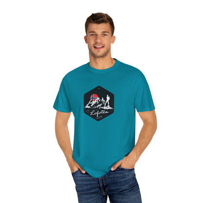 Nature Lover Unisex T-shirt - Lofoten Hiker Norway