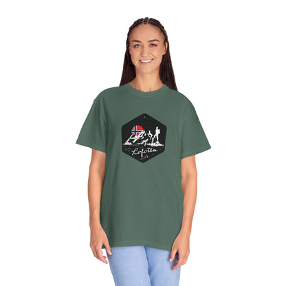 Nature Lover Unisex T-shirt - Lofoten Hiker Norway