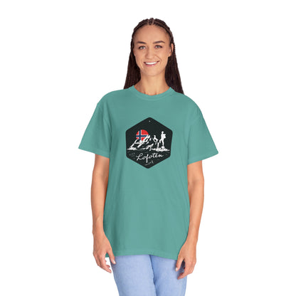 Nature Lover Unisex T-shirt - Lofoten Hiker Norway