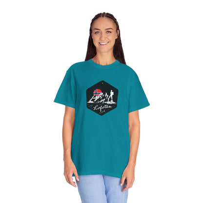 Nature Lover Unisex T-shirt - Lofoten Hiker Norway