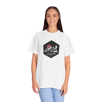 Nature Lover Unisex T-shirt - Lofoten Hiker Norway