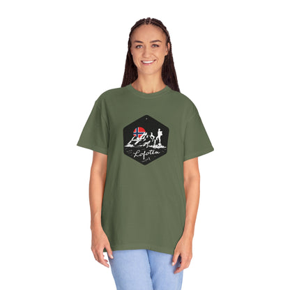 Nature Lover Unisex T-shirt - Lofoten Hiker Norway