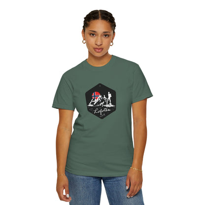 Nature Lover Unisex T-shirt - Lofoten Hiker Norway